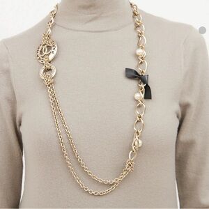 Chanel Metal Pearl Chain Paris Necklace